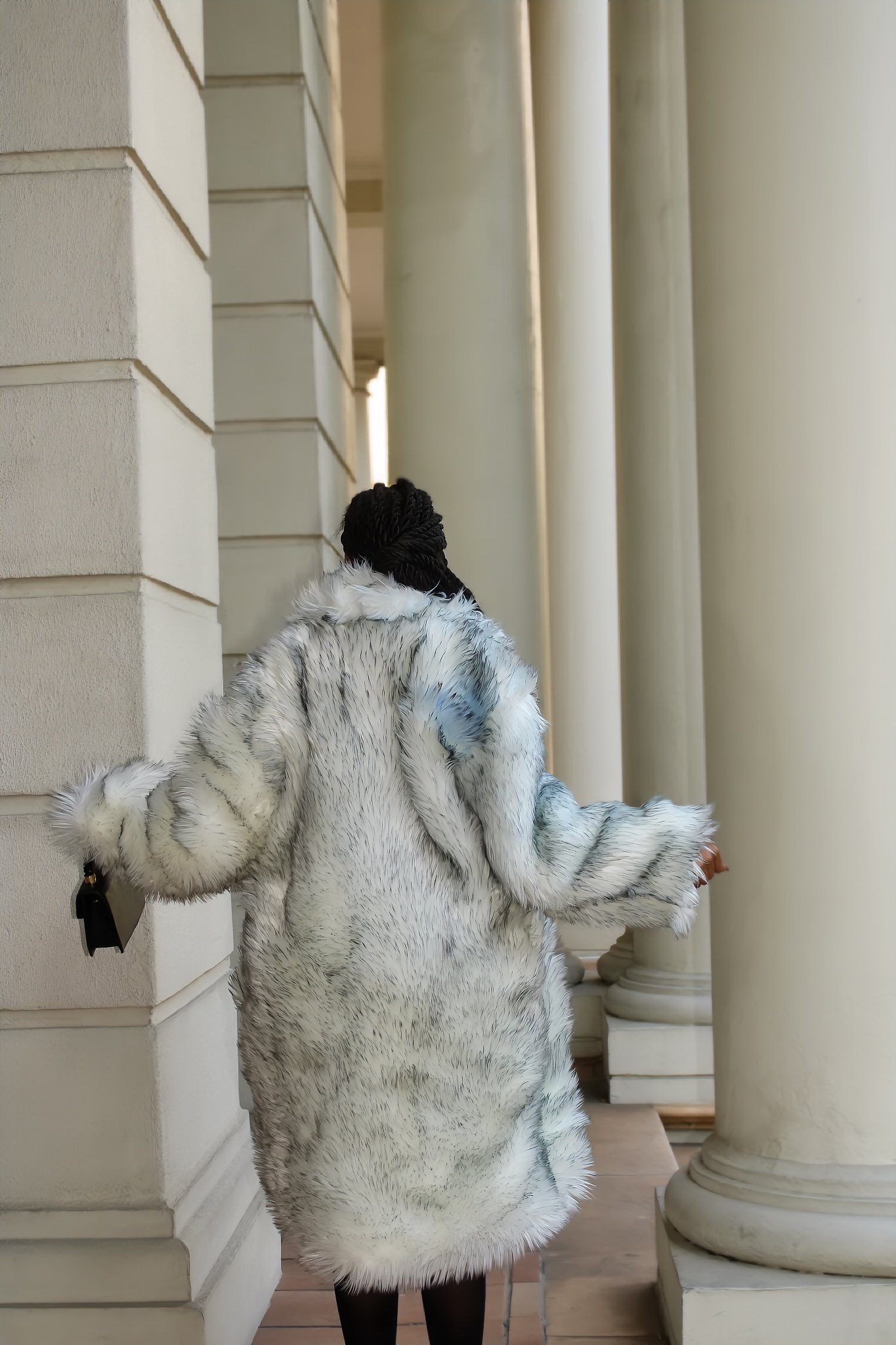 La Glacé Faux Fur Coat - Image 5